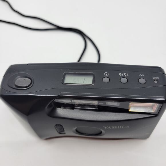 Yashica Micro Elite AF 32mm Film Camera f3.5 Point & Shoot Black - Picture 3 of 15